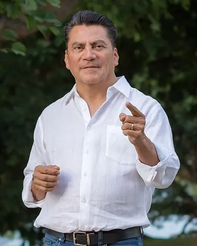 Óscar Cantón Zetina